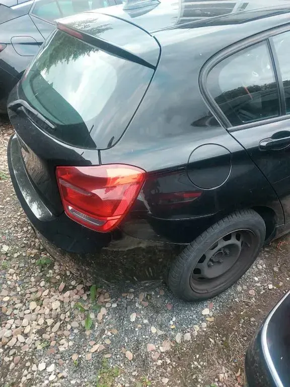 Gebraucht BMW 116 136 PS (100 kW) 2011 Schwarz Kleinwagen