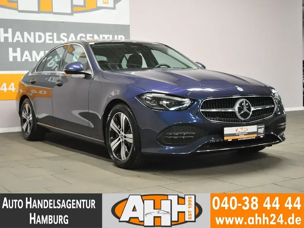 Gebraucht Mercedes C220 Avantgarde 220 PS (161 kW) 2024 Blau Limousine