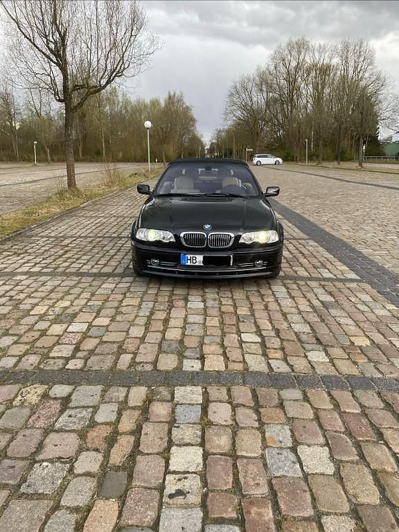 Gebraucht BMW 330 Performance 231 PS (169 kW) 2001 Schwarz Cabrio