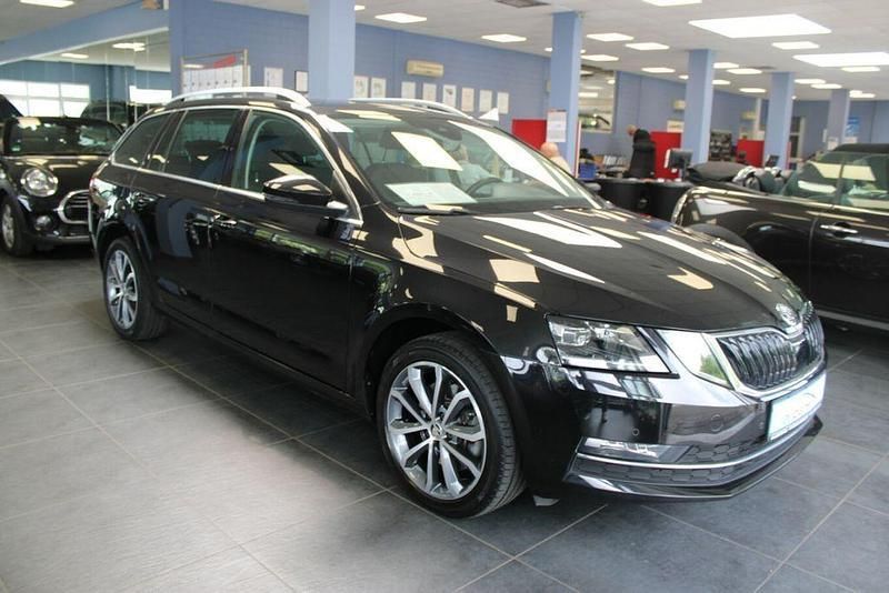Schwarz Gebraucht 2018 Skoda Octavia Style Kombi | 17.480 € (Guter Preis) - Bild 1/4