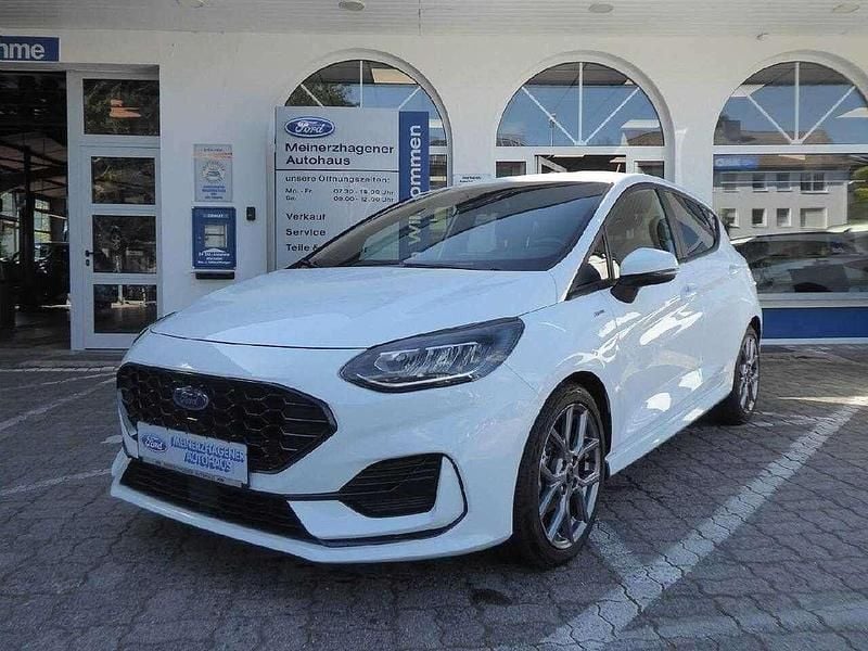 Weiß Gebraucht 2023 Ford Fiesta ST-Line Kleinwagen | 16.890 € (Superpreis) - Bild 1/4