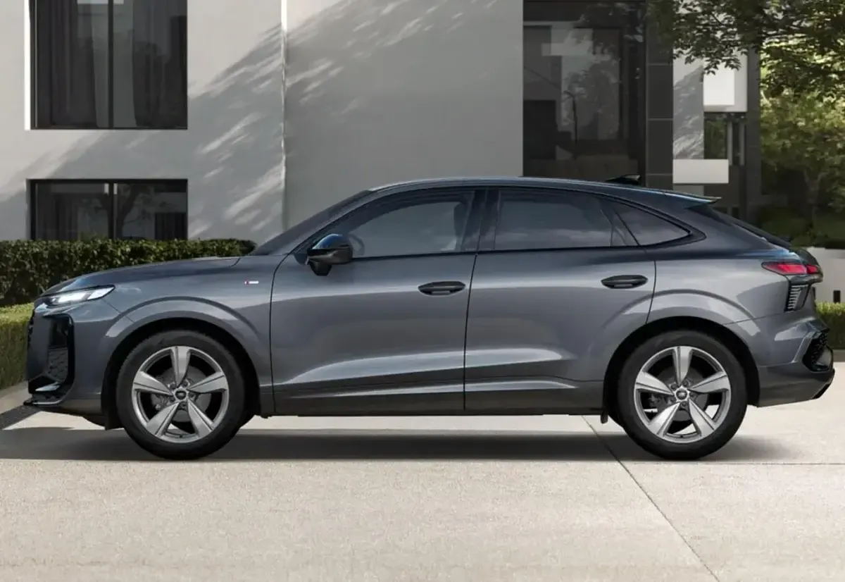 Neu Audi Q3 Sportback Advanced 150 PS (110 kW) 2025 Daytonagrau perleffekt SUV