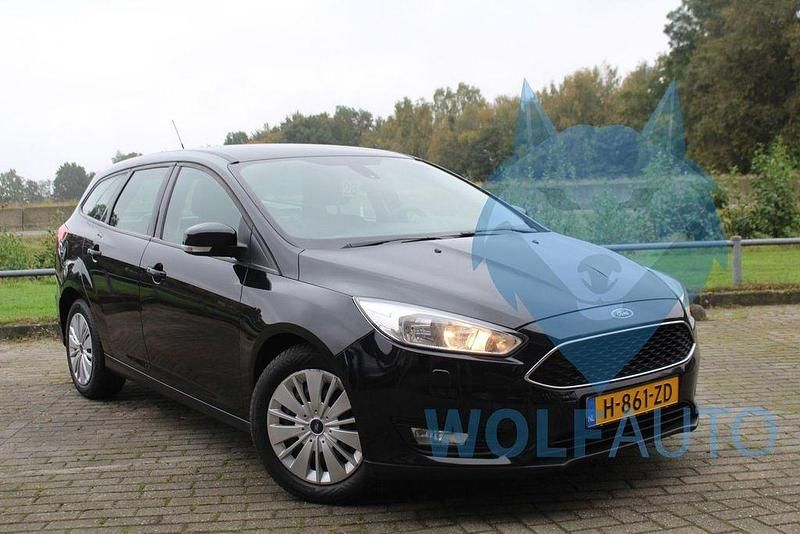 Schwarz Gebraucht 2015 Ford Focus Business Edition Kombi | 6.195 € (Etwas zu teuer) - Bild 1/4