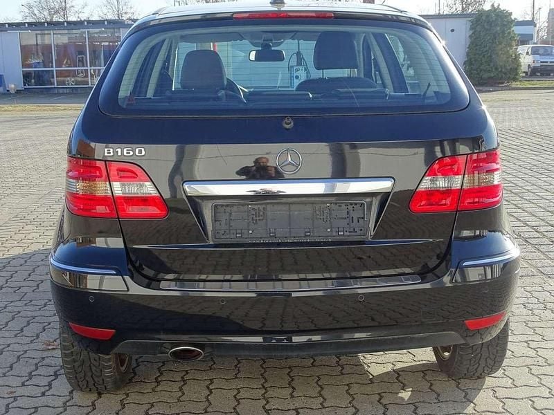 Gebraucht Mercedes B150 95 PS (69 kW) 2010 Schwarz Van / Kleinbus