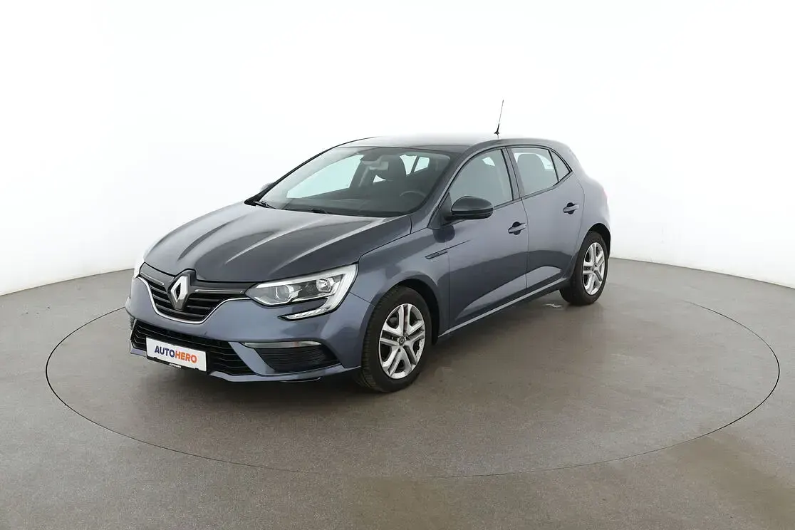 Gebraucht Renault Mégane IV Play 130 PS (95 kW) 2017 Limousine