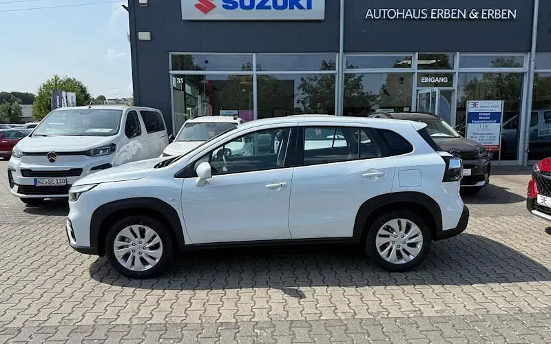 Neu Suzuki SX4 S-Cross 129 PS (94 kW) 2025 Weiß SUV
