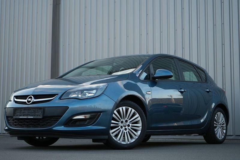 Gebraucht Opel Astra 116 PS (85 kW) 2013 Blau Limousine
