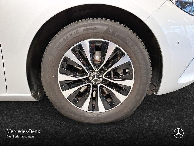 Gebraucht Mercedes B200 Progressive 150 PS (110 kW) 2023 Silber Van / Kleinbus