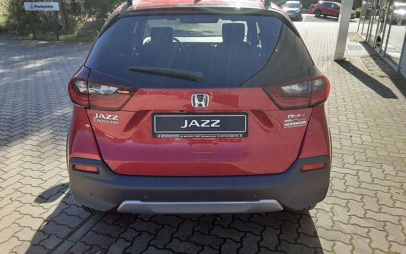 Gebraucht Honda Jazz Advance 107 PS (78 kW) 2025 Premium crystal red metallic Kleinwagen