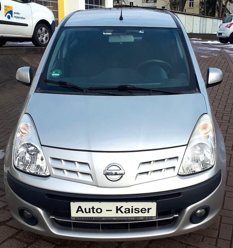 Gebraucht Nissan Pixo 68 PS (50 kW) 2012 Silber Kleinwagen