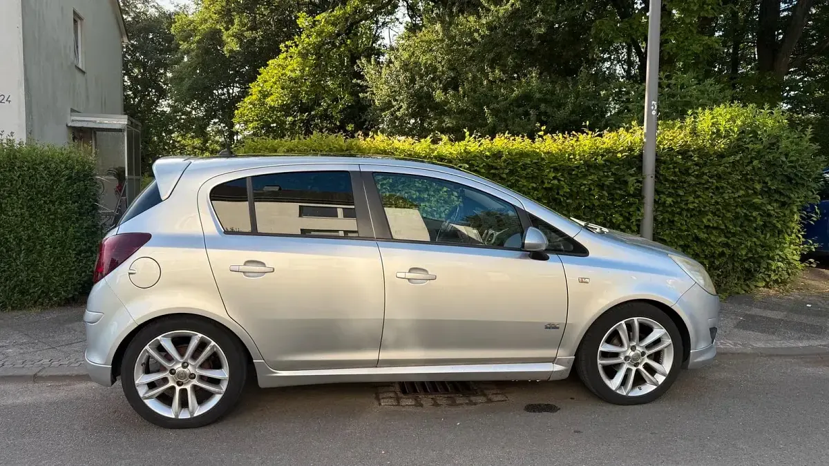 Occasion Opel Corsa OPC 101 ch (74 kW) 2011 Argent Citadine