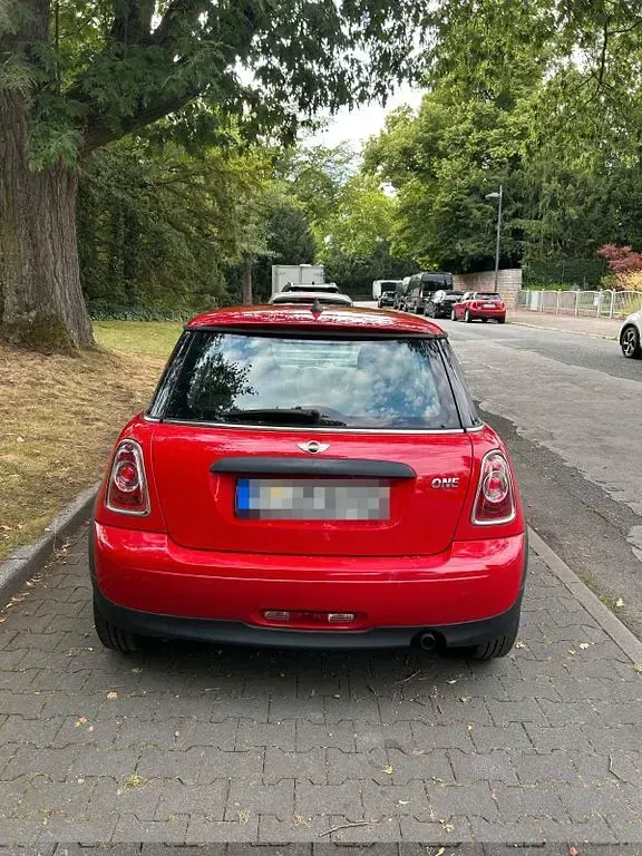 Gebraucht Mini ONE 75 PS (55 kW) 2011 Rot Kleinwagen
