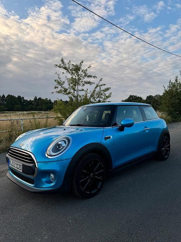 Blau Gebraucht 2018 Mini Cooper Kleinwagen | 12.999 € (Guter Preis) - Bild 1/4