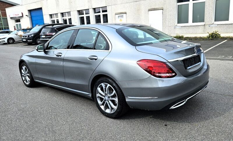 Gebraucht Mercedes C220 Avantgarde 170 PS (125 kW) 2014 Grau Limousine