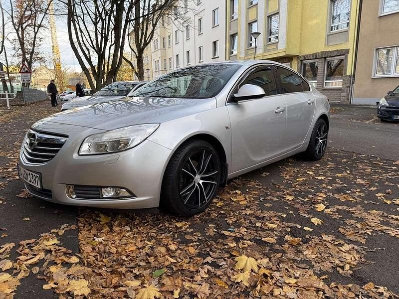 Gebraucht Opel Insignia Sport 140 PS (102 kW) 2011 Limousine