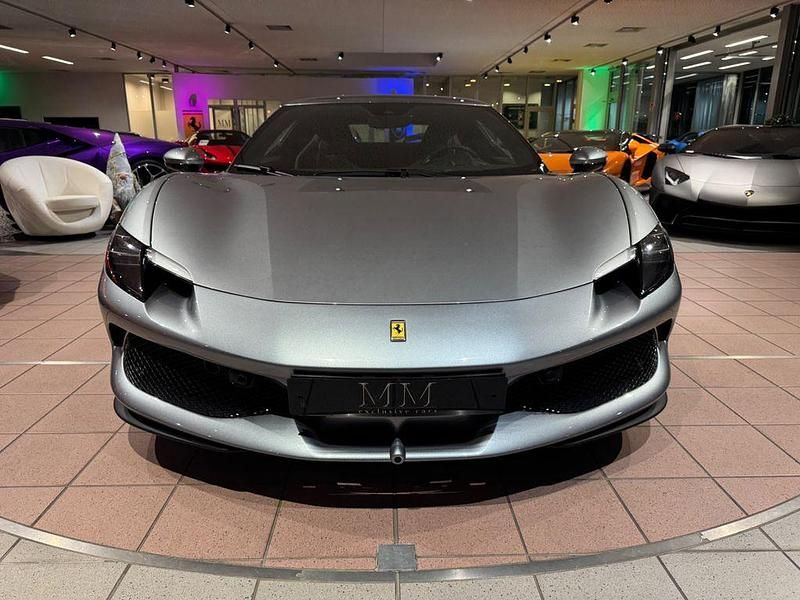 Gebraucht Ferrari 296 829 PS (609 kW) 2023 Grigio titanio Coupé