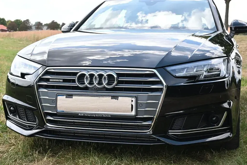 Gebraucht Audi A4 Ambiente 218 PS (160 kW) 2017 Schwarz Kombi