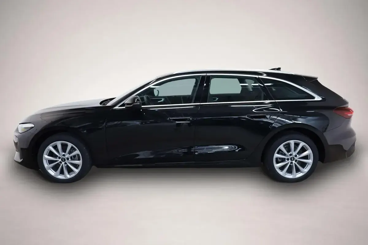 Gebraucht Audi A5 Business 204 PS (150 kW) 2025 Manufacturer Kombi