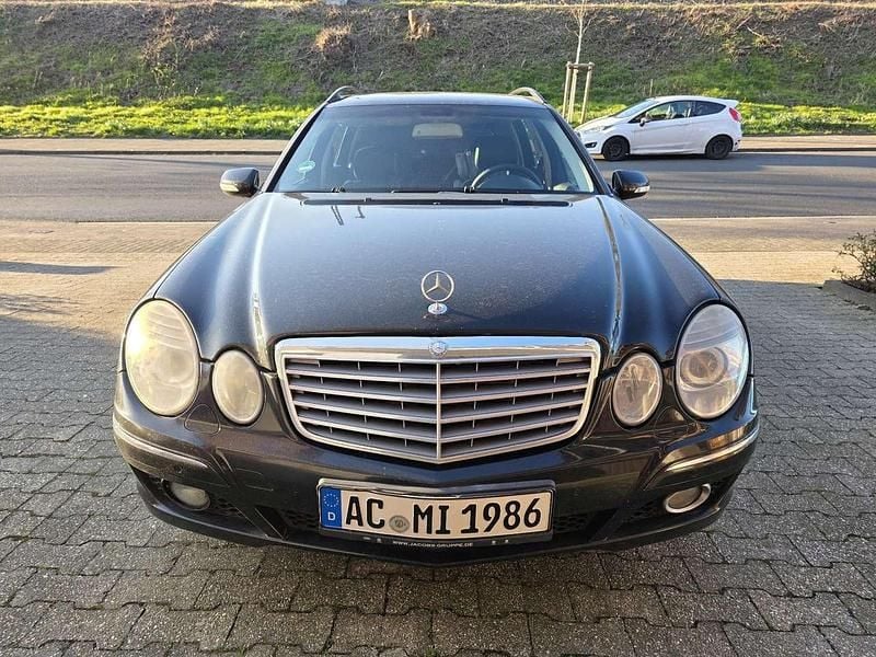 Gebraucht Mercedes E320 Elegance 224 PS (164 kW) 2009 Kombi