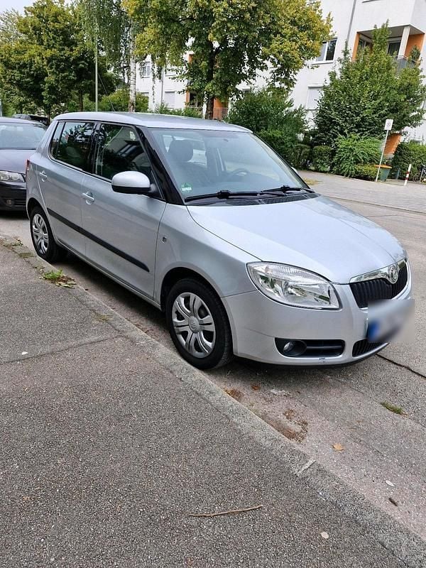 Silber Gebraucht 2007 Skoda Fabia Kleinwagen | 1.800 € (Guter Preis) - Bild 1/4