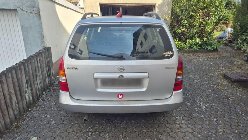 Gebraucht Opel Astra 103 PS (75 kW) 2004 Silber Kombi