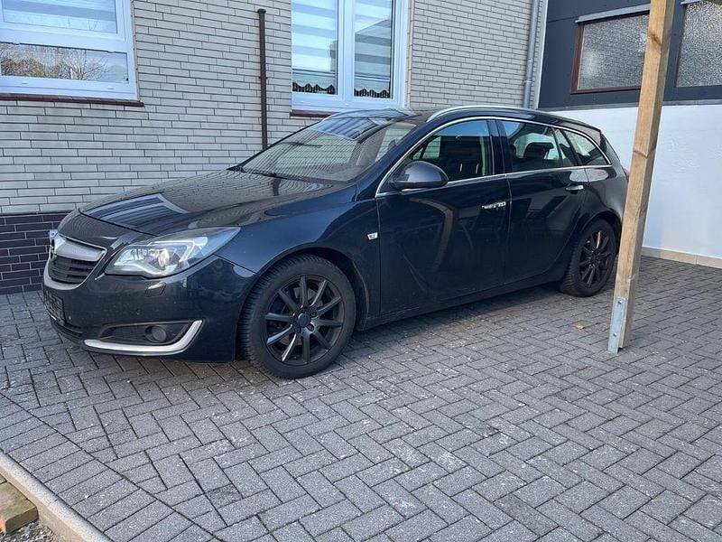 Gebraucht Opel Insignia 163 PS (119 kW) 2014 Schwarz Kombi
