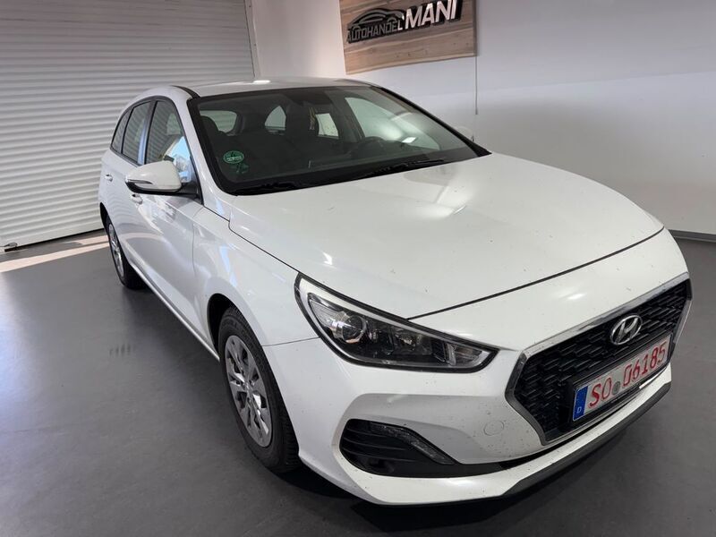 Polar white / sol Gebraucht 2019 Hyundai i30 Select Kombi | 6.990 € (Guter Preis) - Bild 1/4
