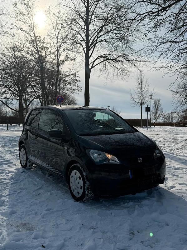 Gebraucht Seat Mii 60 PS (44 kW) 2013 Schwarz Kleinwagen