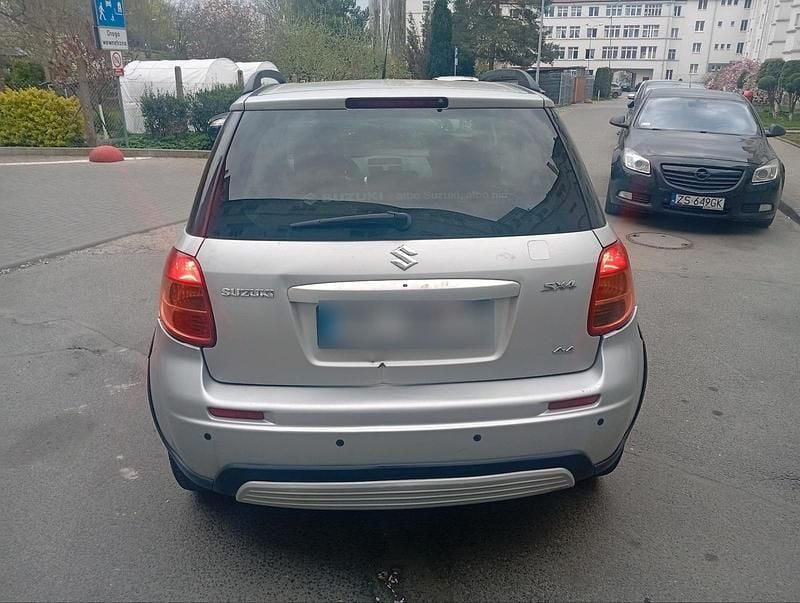 Usado Suzuki SX4 107 HP (78 kW) 2008 SUV