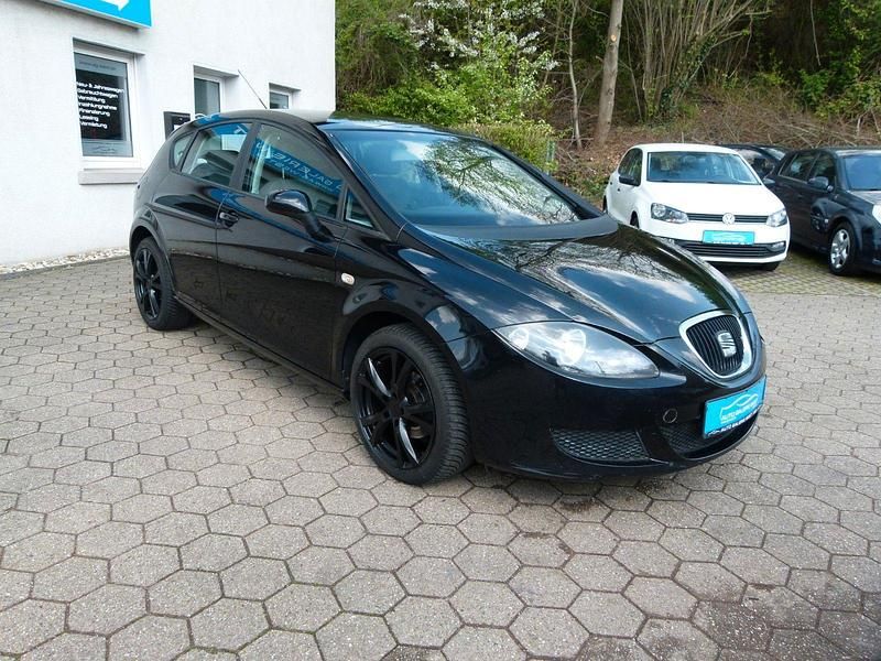 Usata Seat Leon Reference 102 CV (75 kW) 2006 Nero Utilitaria