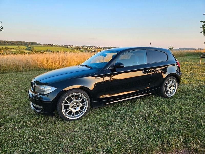Schwarz Gebraucht 2008 BMW 118 Cabriolet Cabrio | 2.999 € (Guter Preis) - Bild 1/4