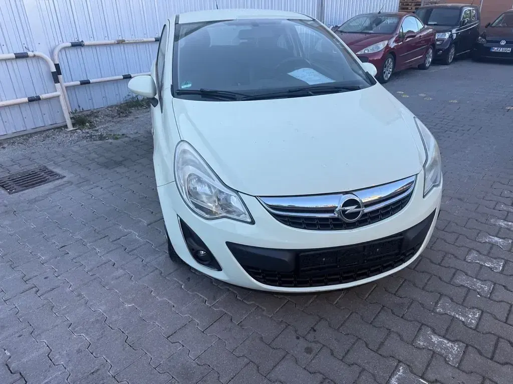 Gebraucht Opel Corsa 87 PS (63 kW) 2012 Weiß Kleinwagen