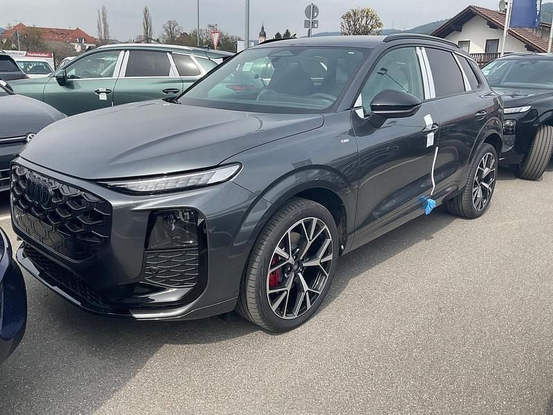 Neu Audi Q3 S-Line 204 PS (150 kW) 2026 Daytonagrau perleffekt SUV