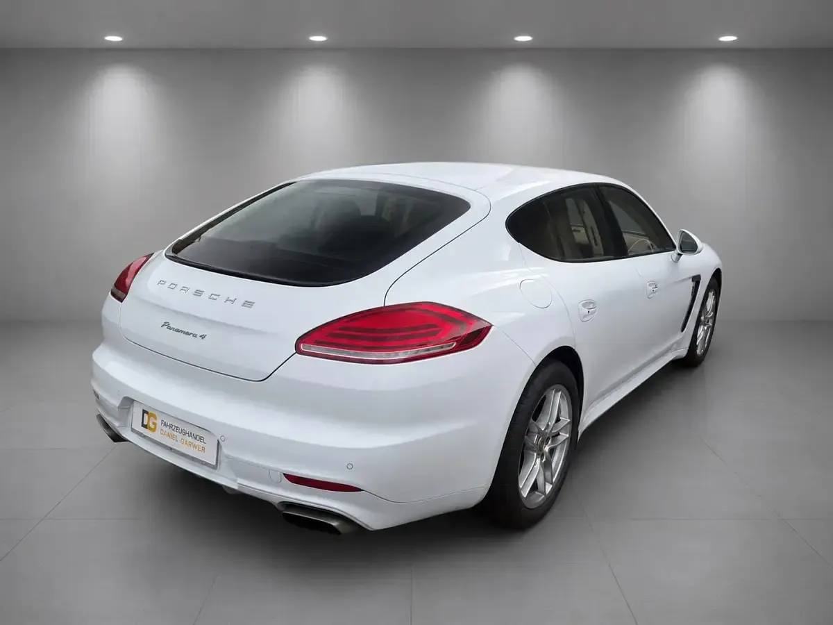 Gebraucht Porsche Panamera 4 310 PS (228 kW) 2016 Weiß Limousine