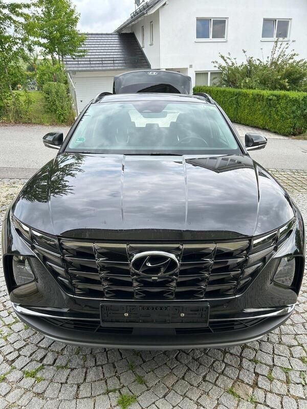 Schwarz Gebraucht 2023 Hyundai Tucson SUV | 36.650 € - Bild 1/4