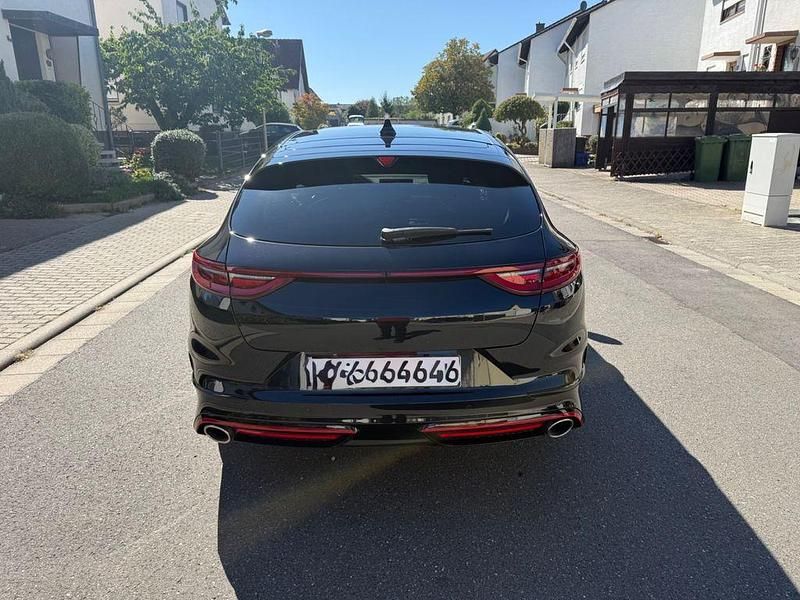 Gebraucht Kia ProCeed GT 204 PS (150 kW) 2023 Schwarz Limousine