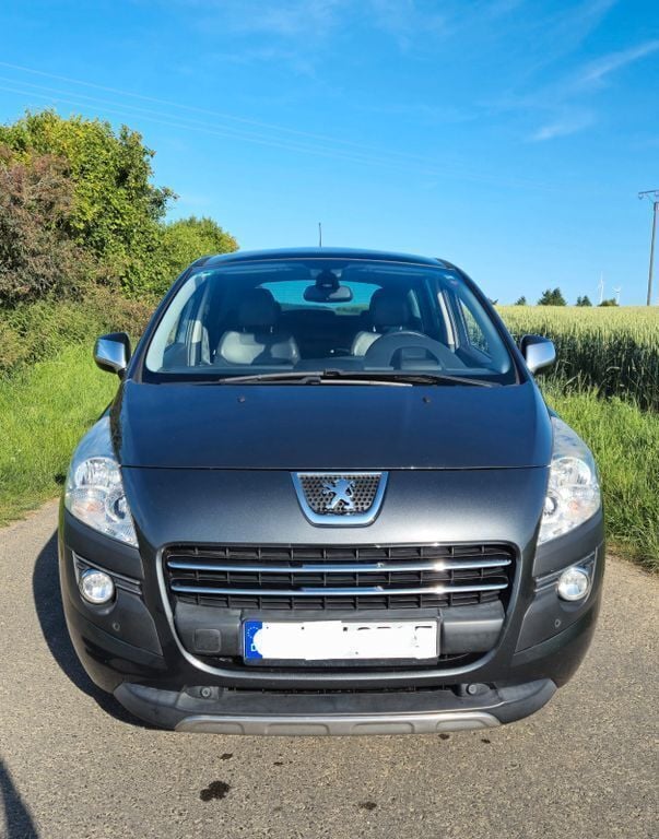 Grau Gebraucht 2012 Peugeot 3008 Allure SUV | 5.950 € (Guter Preis) - Bild 1/4