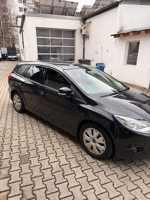 Gebraucht Ford Focus 116 PS (85 kW) 2011 Blau Kombi