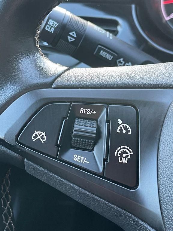 Gebraucht Opel Corsa drive 90 PS (66 kW) 2016 Rot Limousine