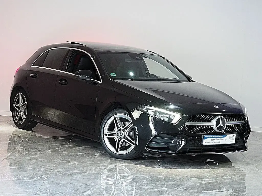 Gebraucht Mercedes A180 AMG 116 PS (85 kW) 2018 Schwarz Limousine
