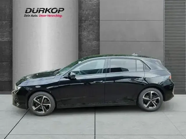 Gebraucht Opel Astra 131 PS (96 kW) 2024 Lackierung schwarz perla nera/ty (metallic) Kleinwagen