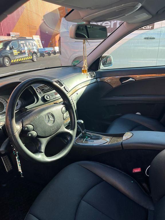 Gebraucht Mercedes E200 184 PS (135 kW) 2007 Silber Limousine