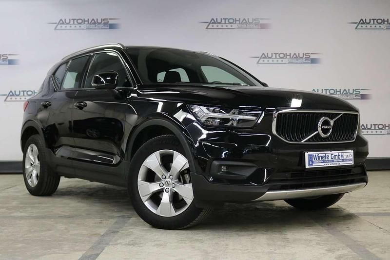 Onyx black Gebraucht 2021 Volvo XC40 Momentum SUV | 23.990 € (Fairer Preis) - Bild 1/4