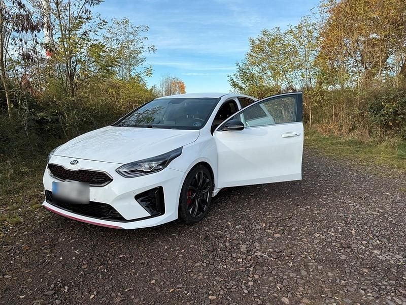 Gebraucht Kia Ceed GT GT 204 PS (150 kW) 2019 Weiß Limousine
