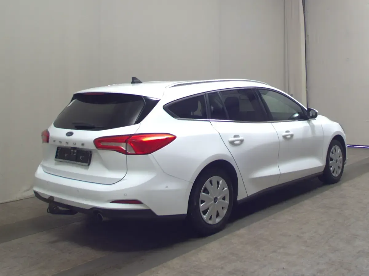 Gebraucht Ford Focus Cool & Connect 120 PS (88 kW) 2020 Weiss Kombi