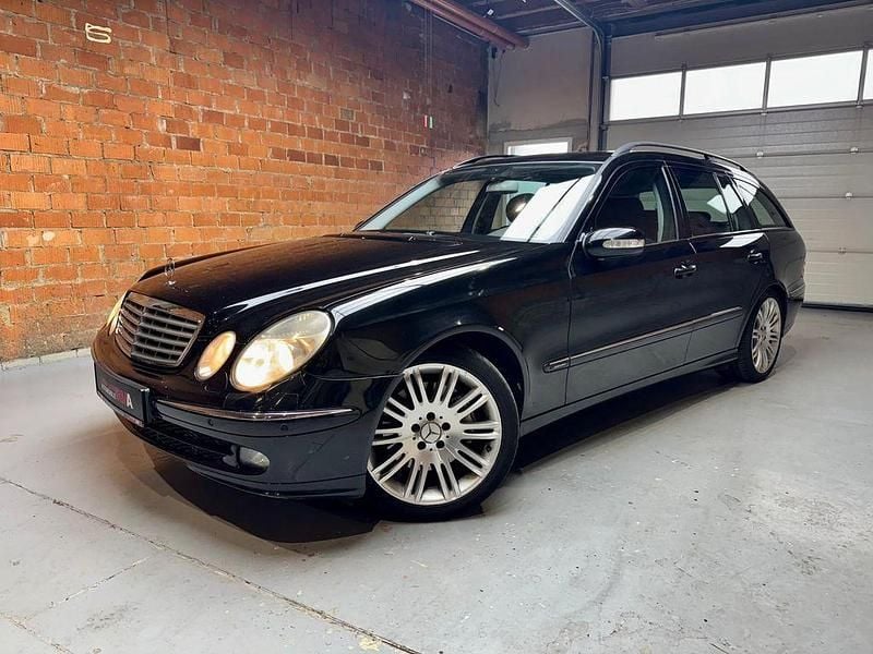 Schwarz Gebraucht 2005 Mercedes E350 Kombi | 3.990 € (Fairer Preis) - Bild 1/4