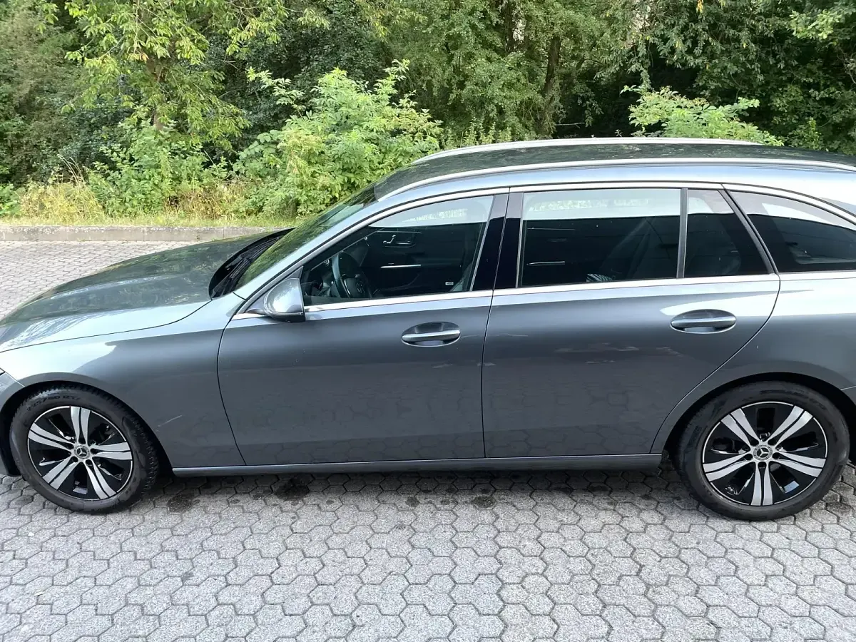 Gebraucht Mercedes C300 286 PS (210 kW) 2021 Grau Kombi