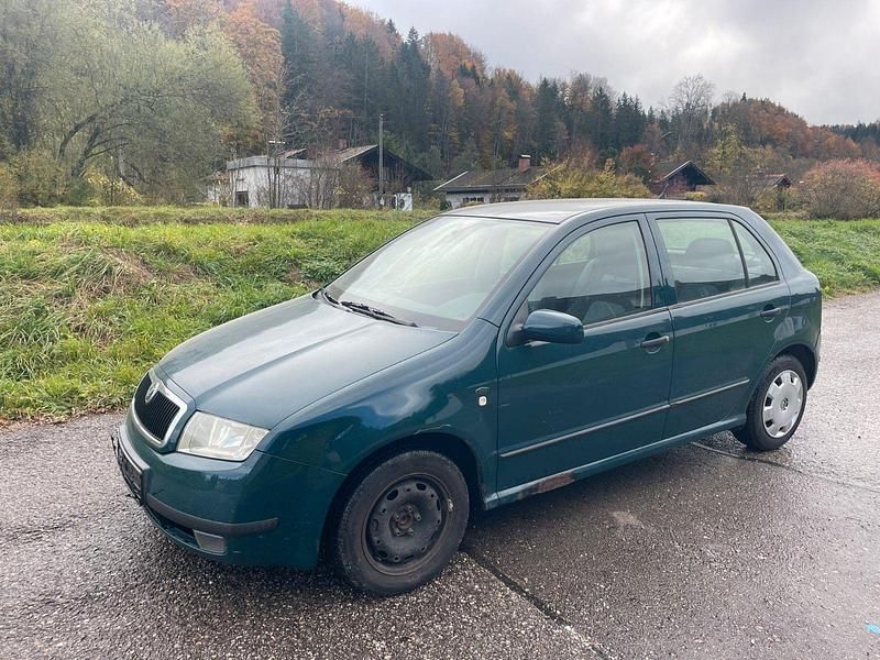 Grün Gebraucht 2001 Skoda Fabia Kleinwagen | 500 € (Superpreis) - Bild 1/4