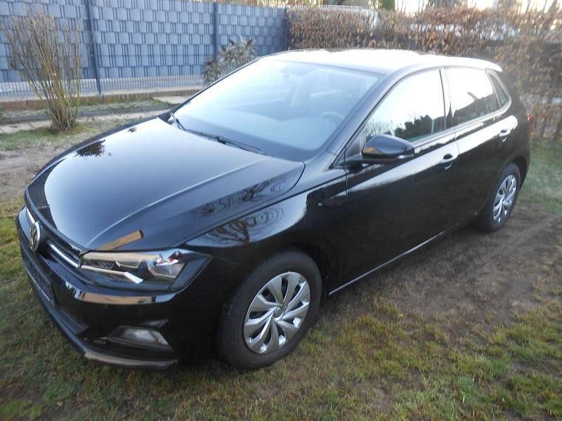 Schwarz Gebraucht 2019 VW Polo Comfortline Limousine | 10.700 € (Superpreis) - Bild 1/4