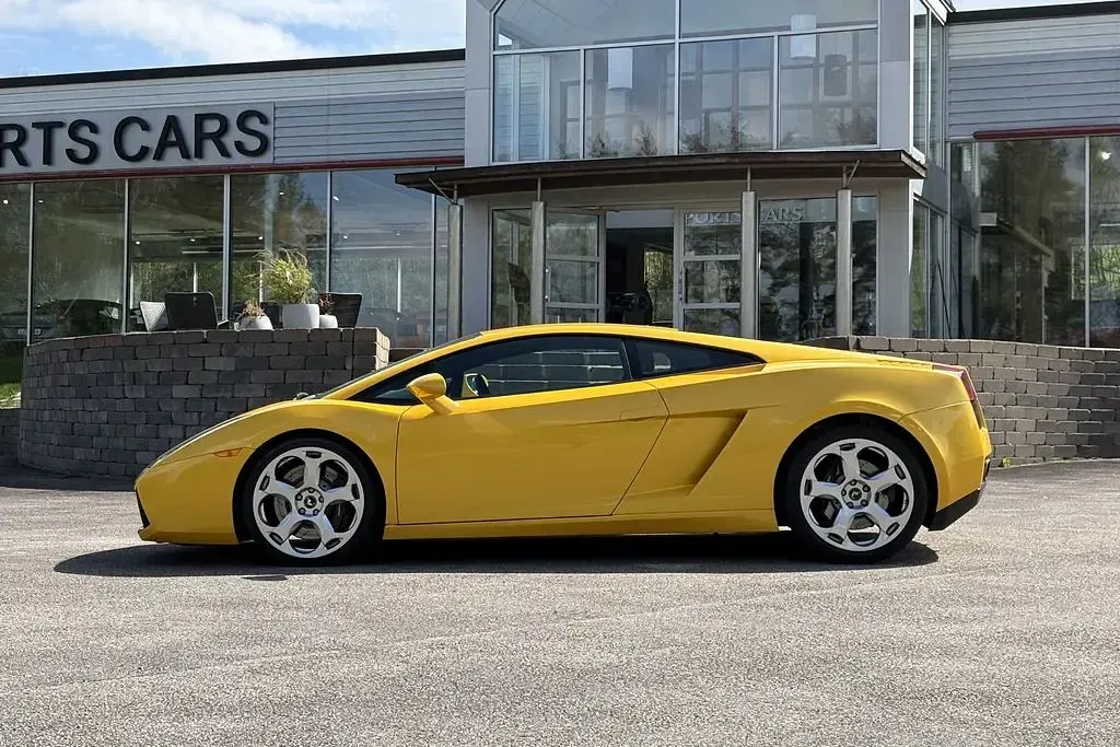 Second-hand Lamborghini Gallardo 500 CP (367 kW) 2004 Galben Coupe